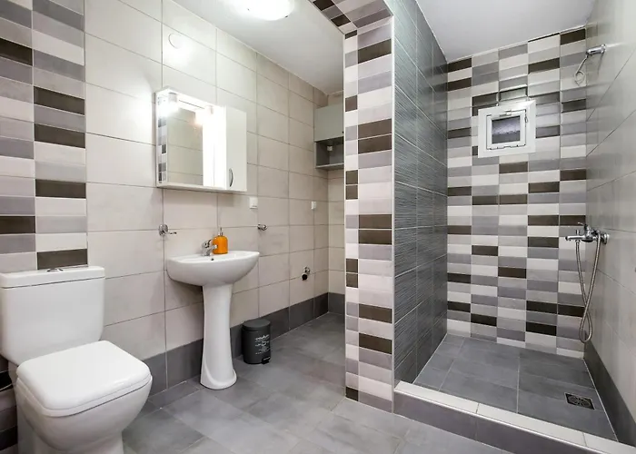 House Litsa 3 *