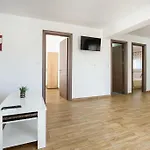 House Litsa 3 Apartman