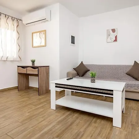 House Litsa 3 * Potos