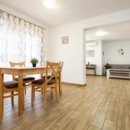 House Litsa 3 Apartment