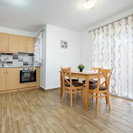 Apartment House Litsa 3 Potos