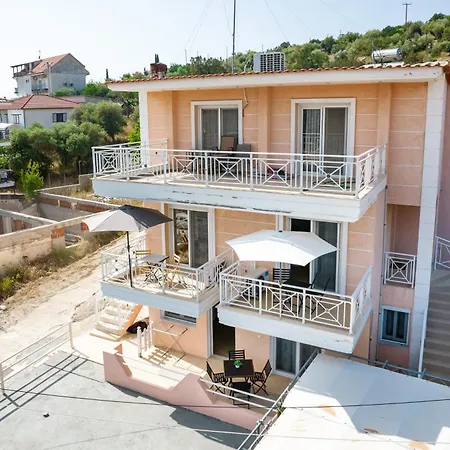 House Litsa 3 Ποτός