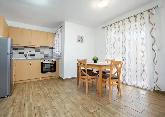 House Litsa 3 Apartment Potos