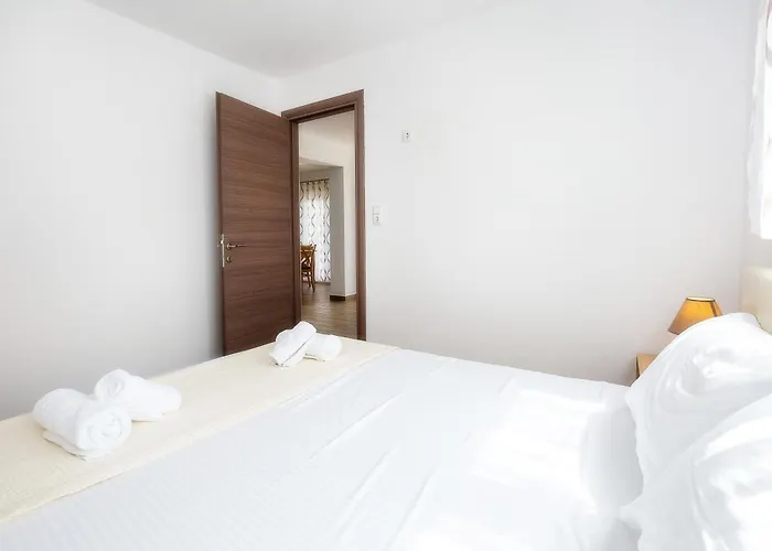 House Litsa 3 Apartment Potos